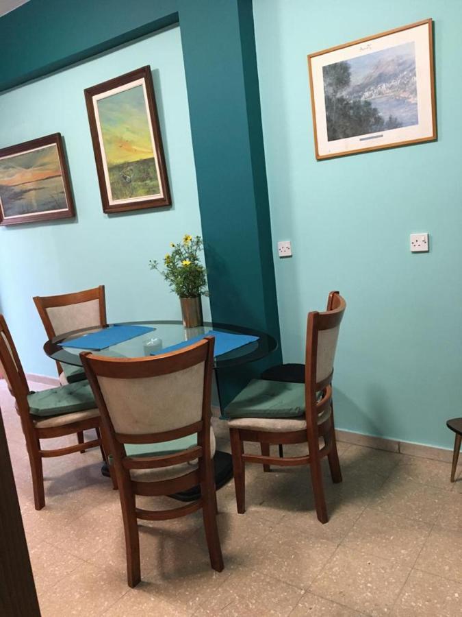 Past Or Tail Hostel ลาร์นาคา ภายนอก รูปภาพ