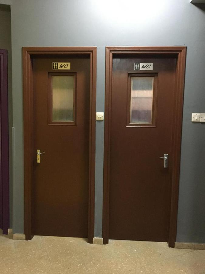 Past Or Tail Hostel ลาร์นาคา ภายนอก รูปภาพ